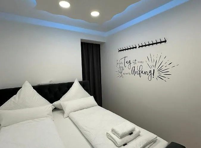 Modern Neuburg C - - 3 Zimmer, Stellplatz, Zentrum, Wi-fi, 3 Tv, Küche