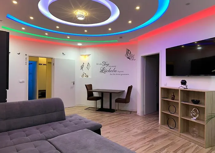Modern Neuburg C - - 3 Zimmer, Stellplatz, Zentrum, Wi-fi, 3 Tv, Küche