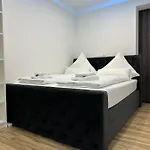 Modern Neuburg C - - 3 Zimmer, Stellplatz, Zentrum, Wi-fi, 3 Tv, Kueche *