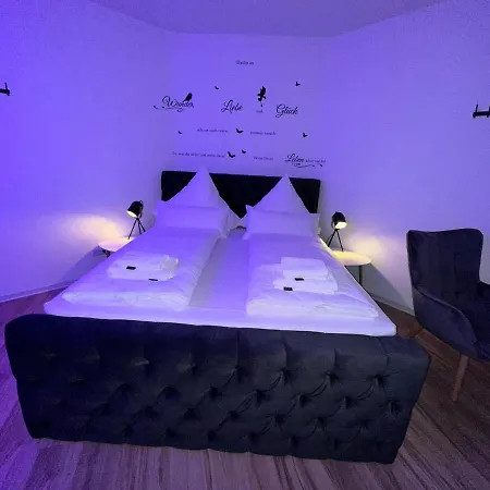 Modern Neuburg C - - 3 Zimmer, Stellplatz, Zentrum, Wi-fi, 3 Tv, Kueche Neuburg an Der Donau