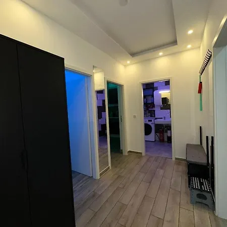 Modern Neuburg C - - 3 Zimmer, Stellplatz, Zentrum, Wi-fi, 3 Tv, Kueche *