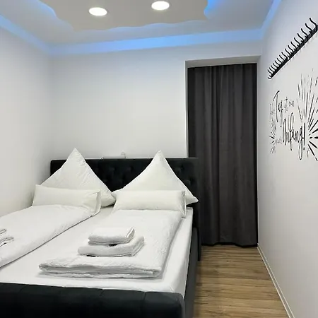 Modern Neuburg C - - 3 Zimmer, Stellplatz, Zentrum, Wi-fi, 3 Tv, Kueche