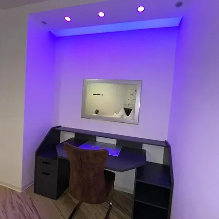 Modern Neuburg C - - 3 Zimmer, Stellplatz, Zentrum, Wi-fi, 3 Tv, Kueche Нойбург-ан-дер-Донау