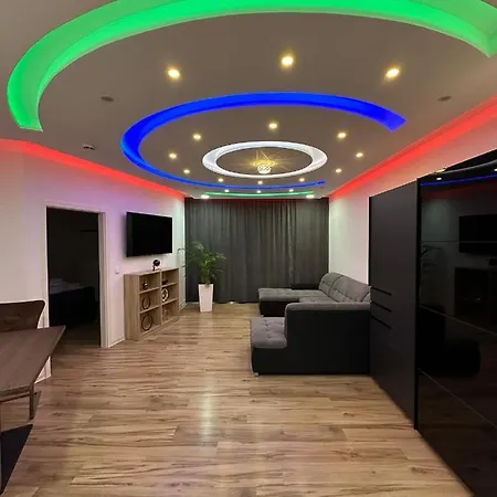 Modern Neuburg C - - 3 Zimmer, Stellplatz, Zentrum, Wi-fi, 3 Tv, Kueche Апартаменты *