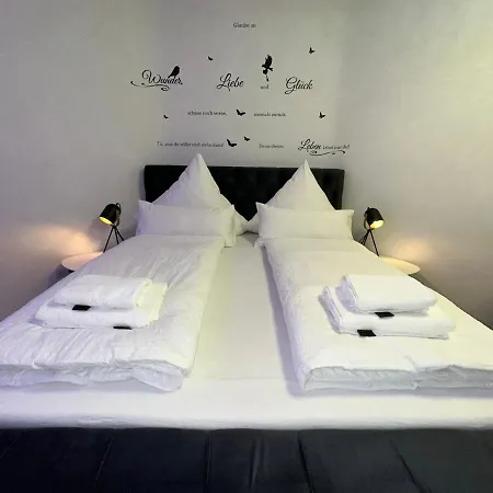 Modern Neuburg C - - 3 Zimmer, Stellplatz, Zentrum, Wi-fi, 3 Tv, Kueche * Нойбург-ан-дер-Донау