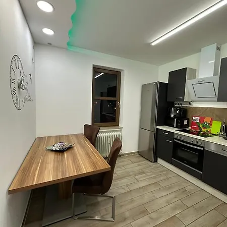 Modern Neuburg C - - 3 Zimmer, Stellplatz, Zentrum, Wi-fi, 3 Tv, Kueche *
